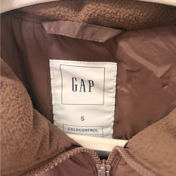 Gap puffer vest - Picture 2 of 3